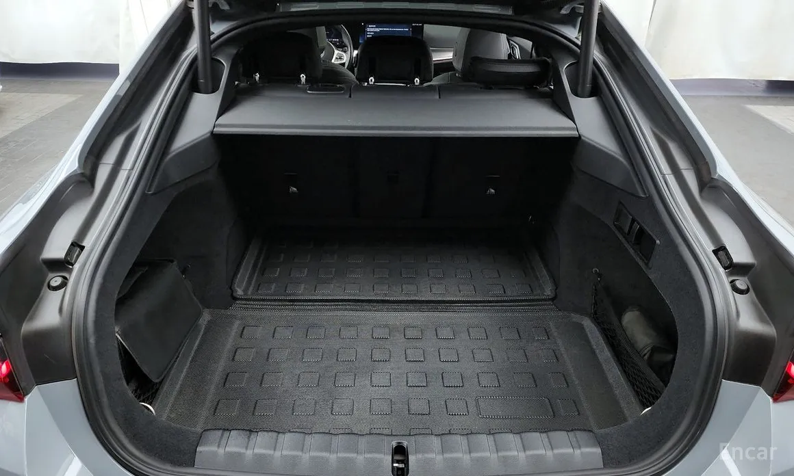 Фото 20 - BMW i4