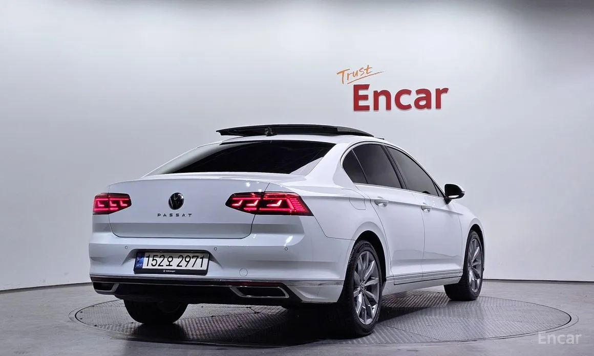 Фото 2 - Volkswagen Passat