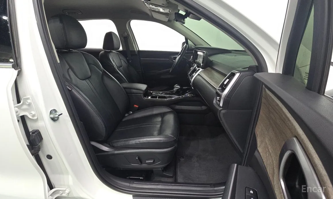 Фото 11 - Kia Sorento