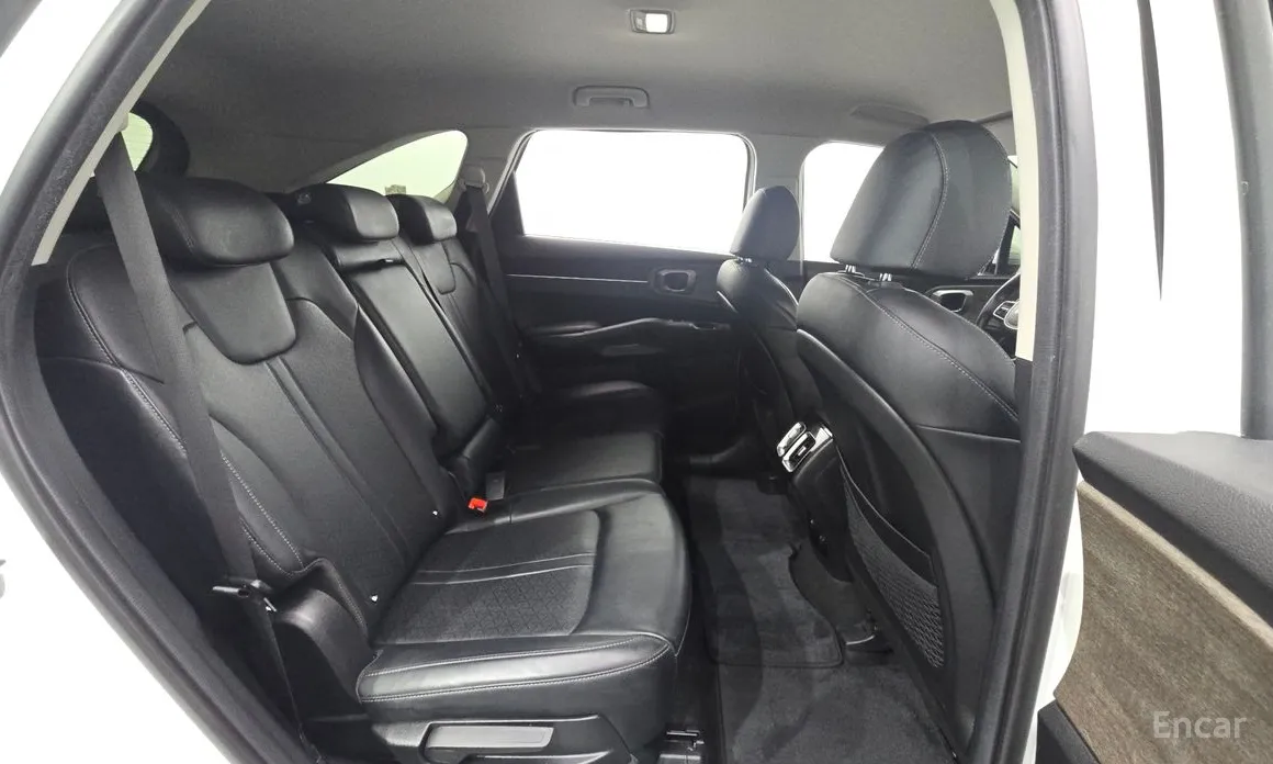 Фото 12 - Kia Sorento