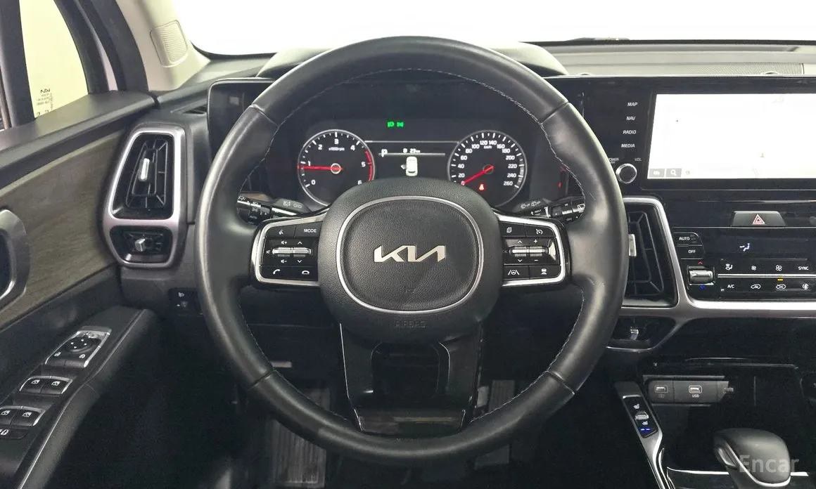 Фото 13 - Kia Sorento