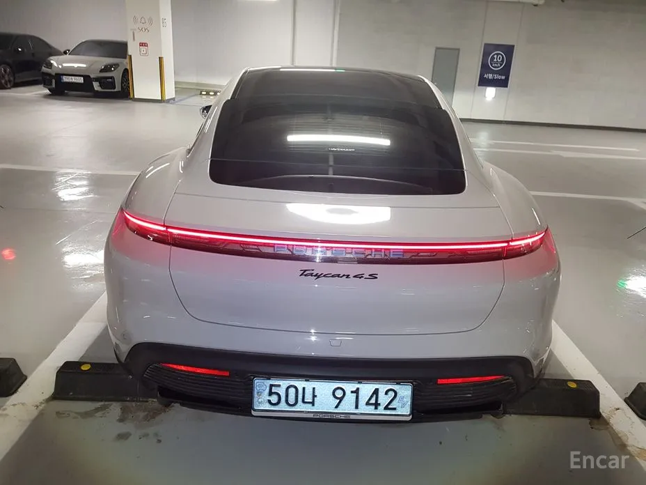 Фото 5 - Porsche Taycan