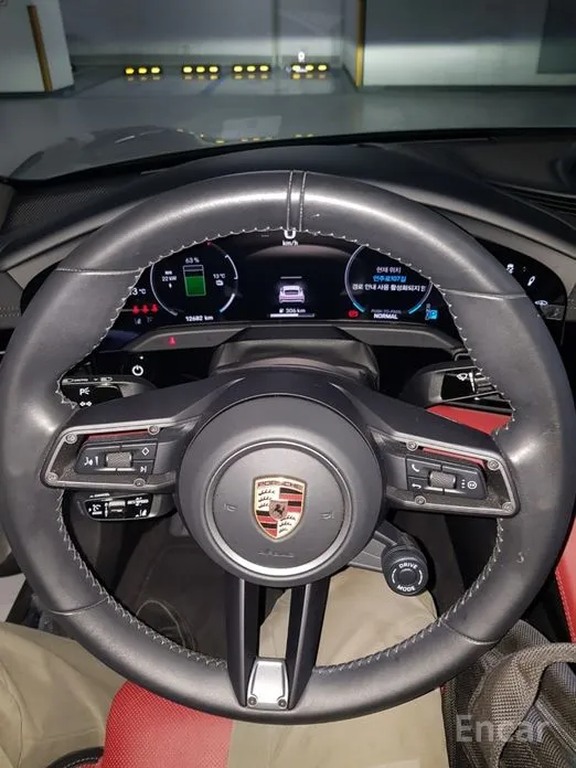 Фото 7 - Porsche Taycan