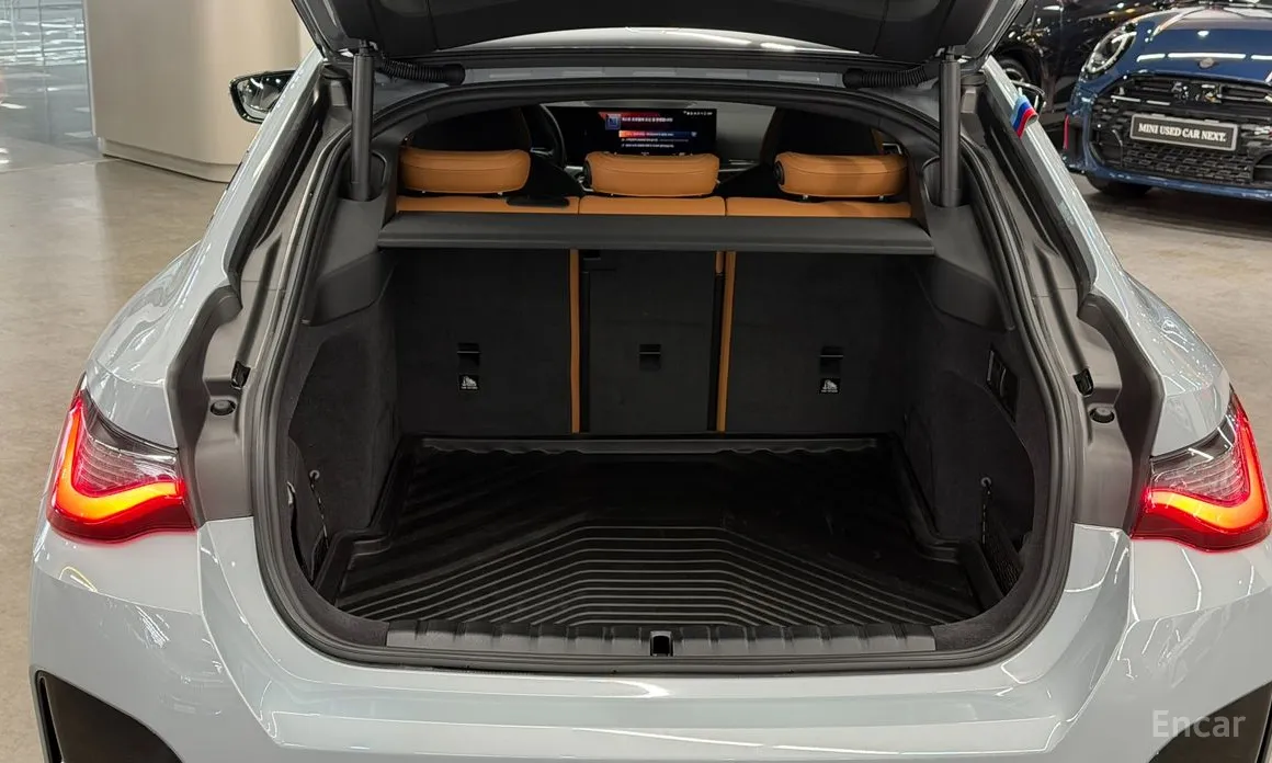 Фото 11 - BMW i4