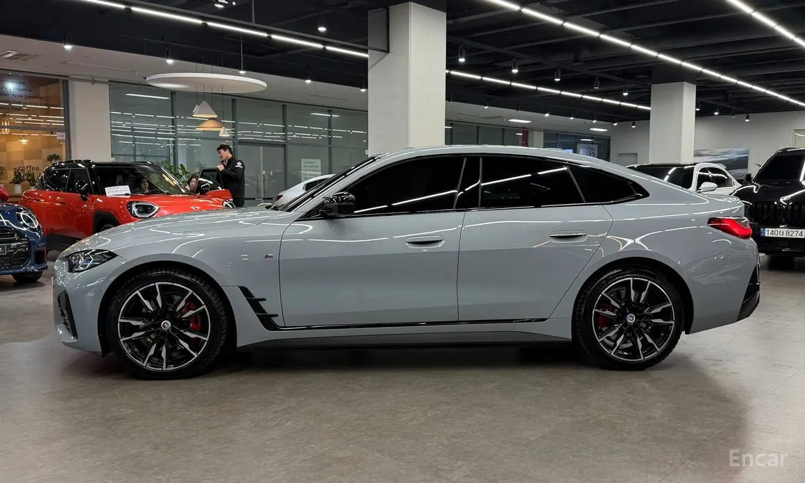 Фото 13 - BMW i4