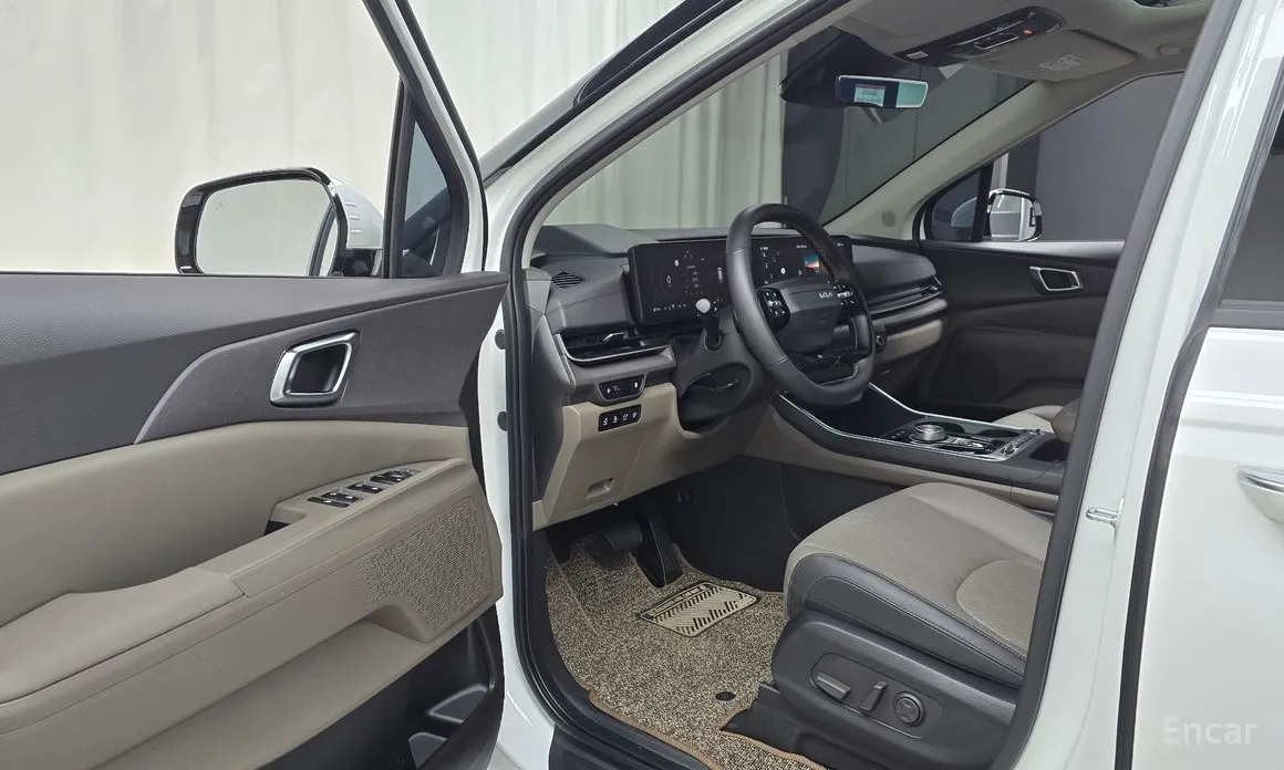 Фото 10 - Kia Carnival