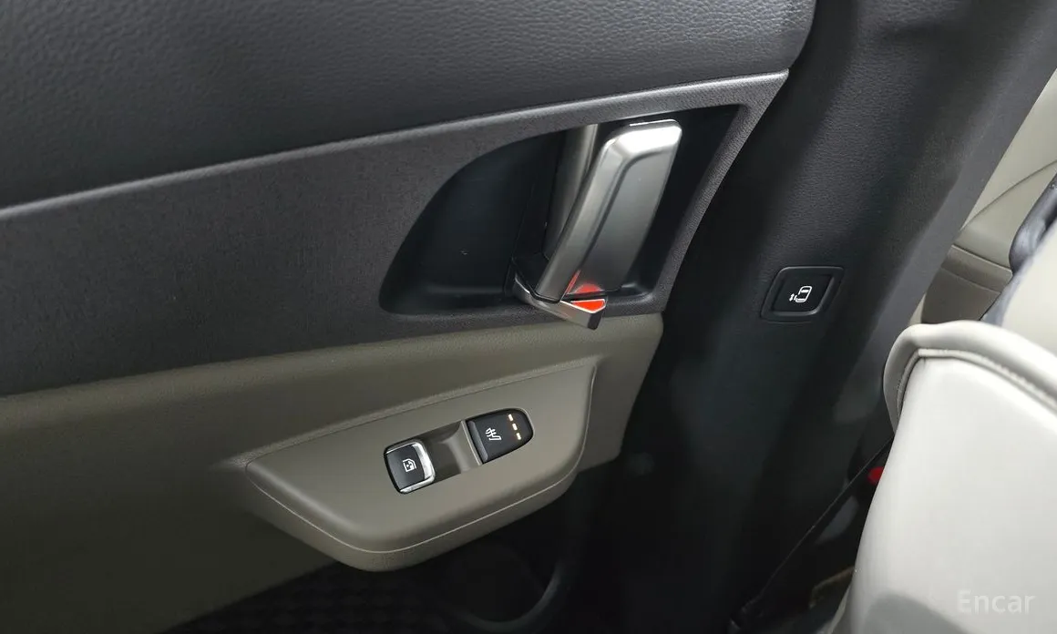 Фото 19 - Kia Carnival