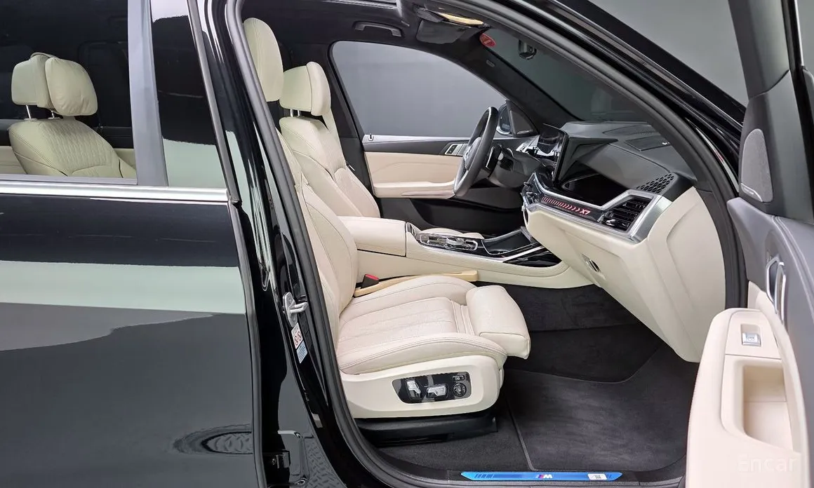 Фото 10 - BMW X7