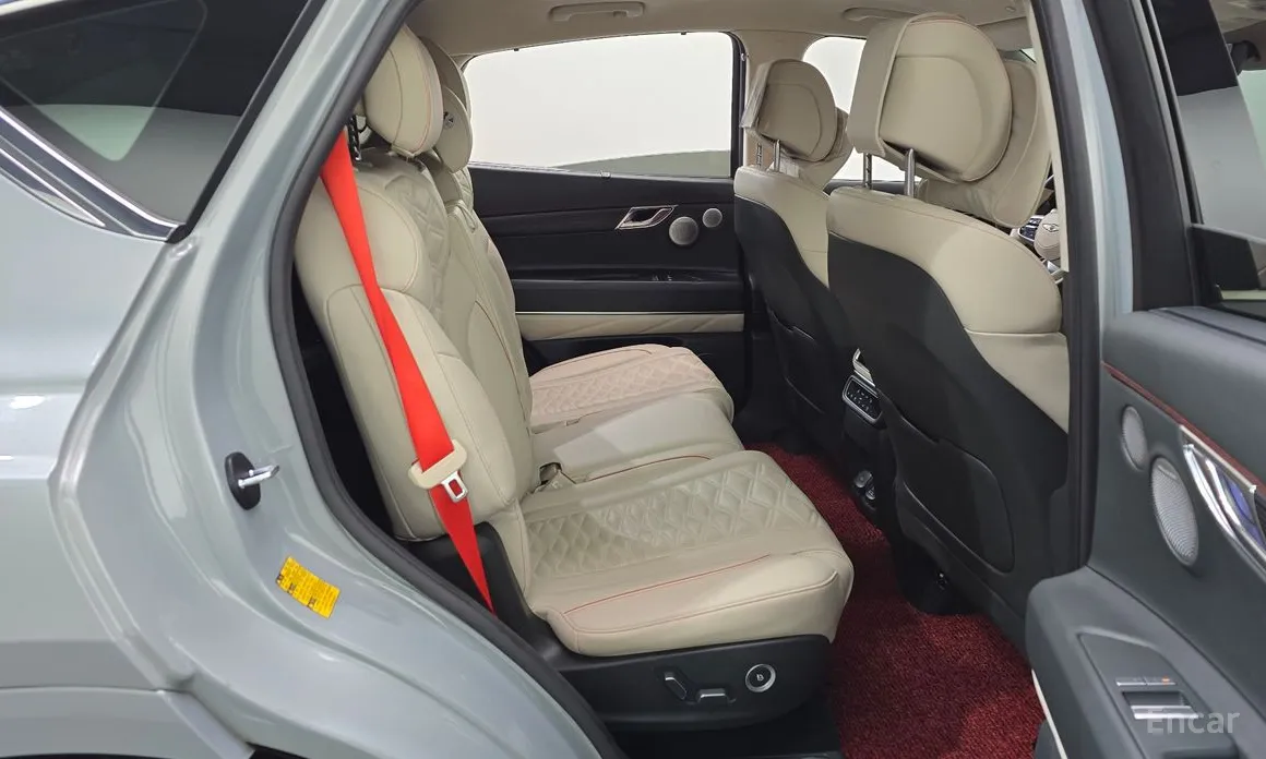 Фото 12 - Genesis GV80