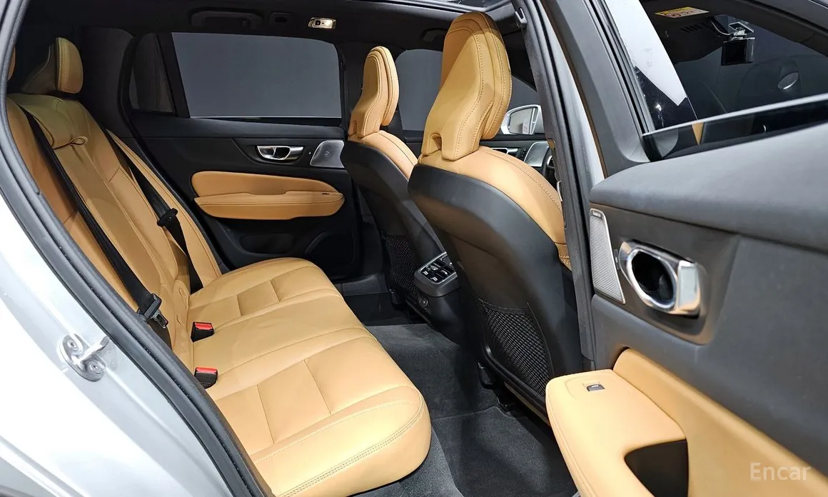 Фото 11 - Volvo V60