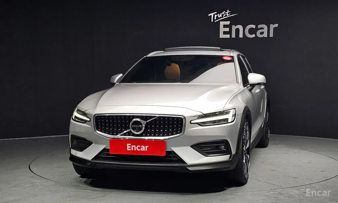 Фото 3 - Volvo V60