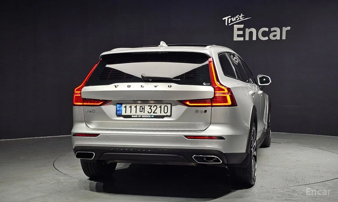 Фото 4 - Volvo V60