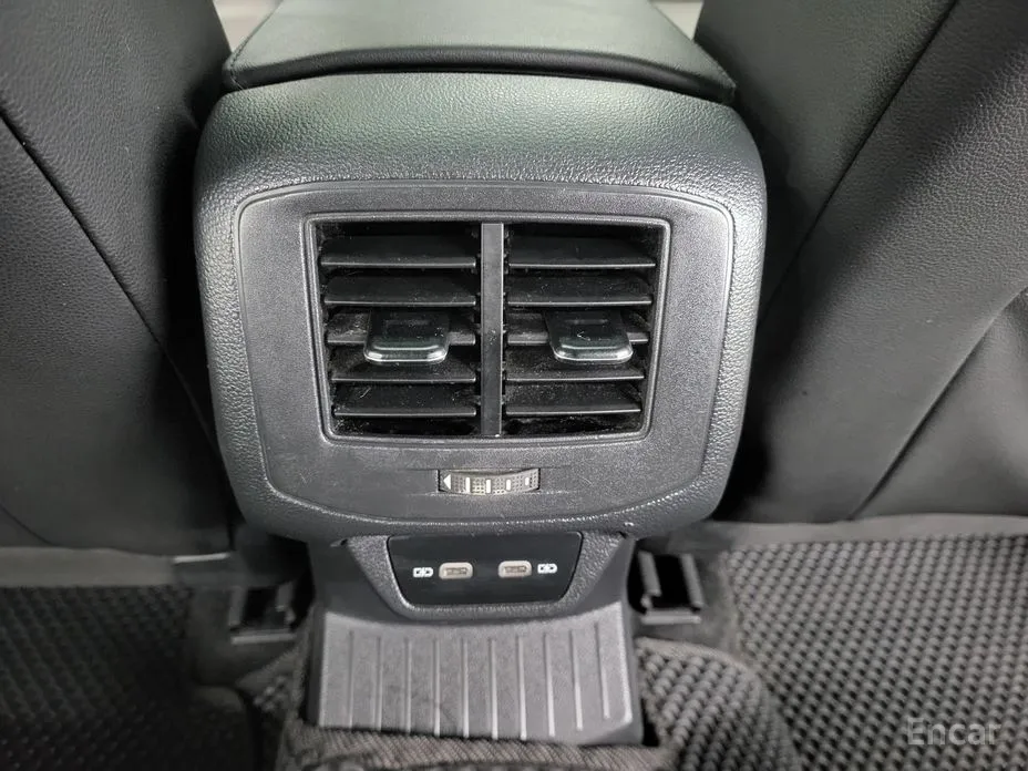 Фото 14 - Volkswagen T-Roc