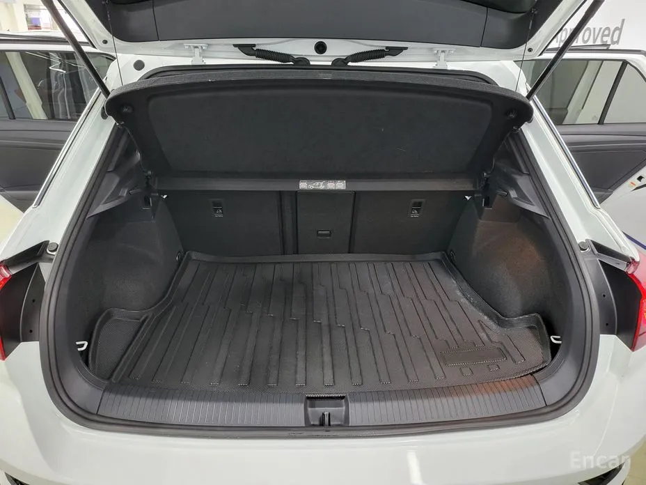 Фото 15 - Volkswagen T-Roc