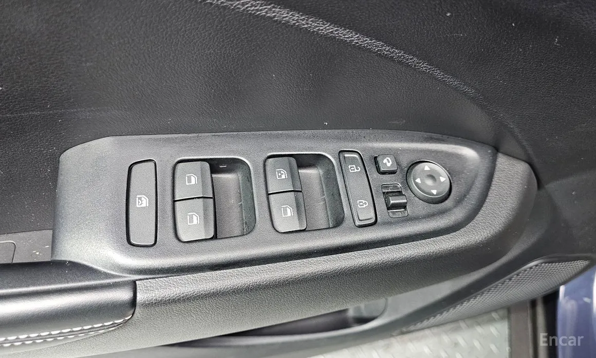 Фото 19 - Hyundai Venue