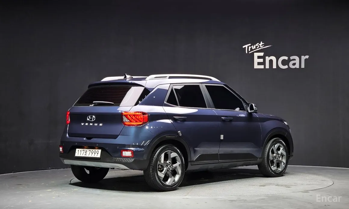 Фото 2 - Hyundai Venue