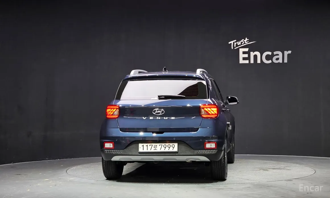 Фото 4 - Hyundai Venue