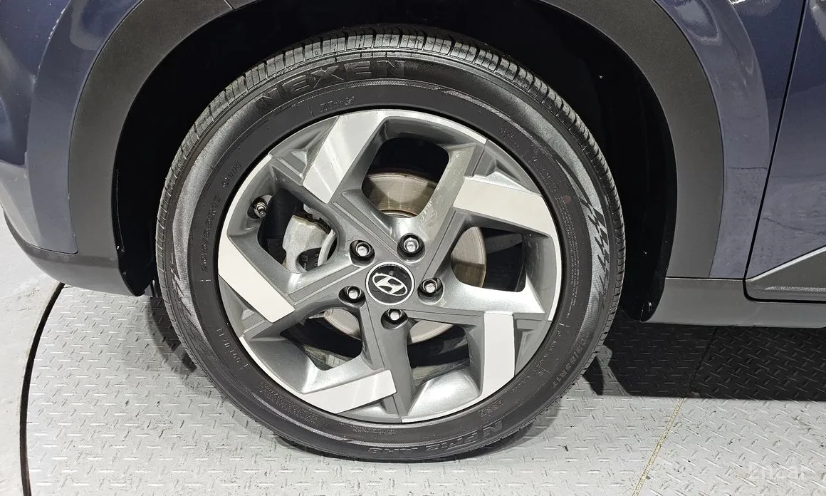 Фото 5 - Hyundai Venue