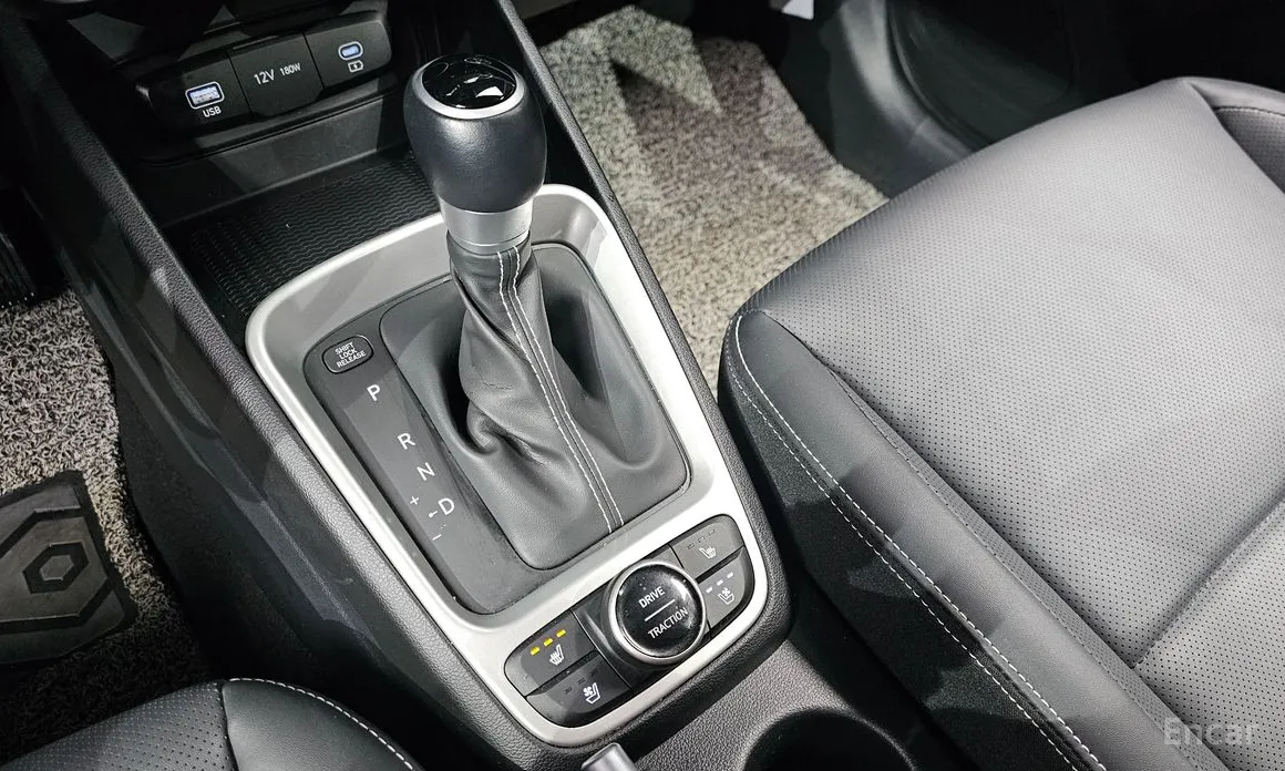 Фото 9 - Hyundai Venue