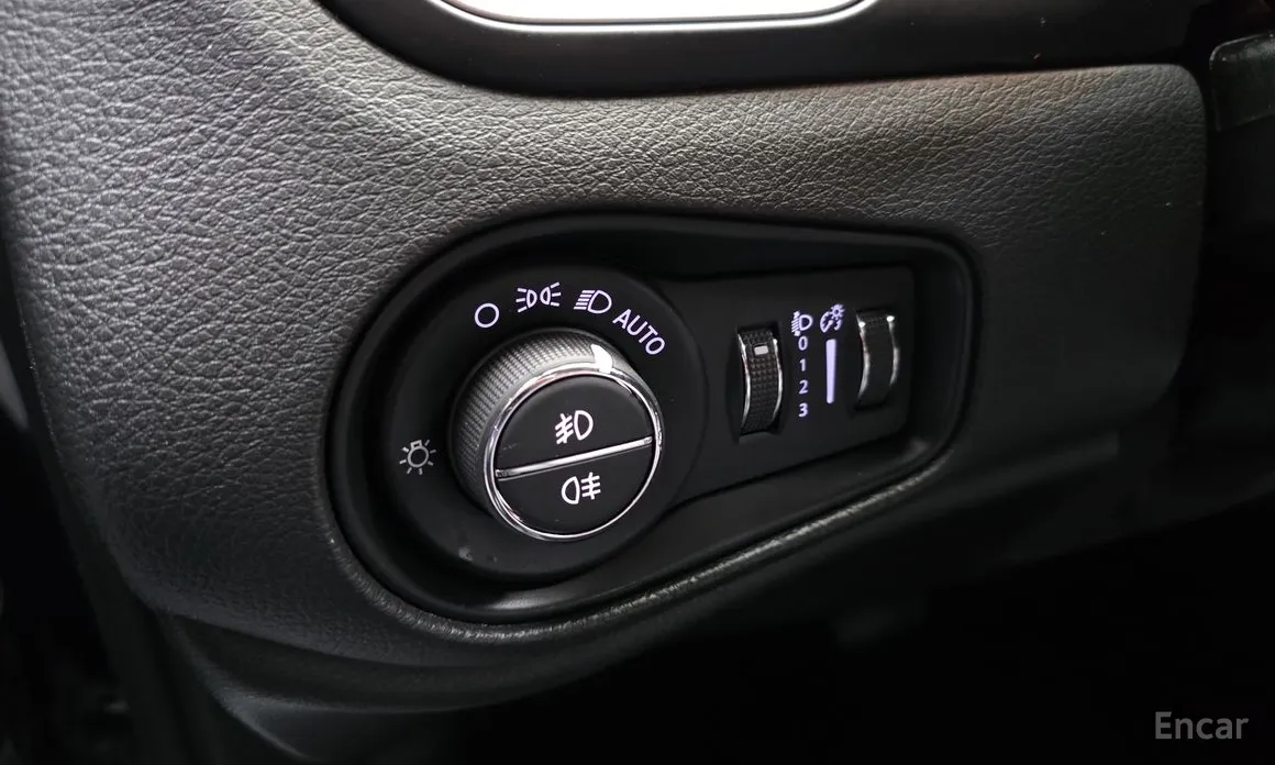 Фото 18 - Jeep Renegade