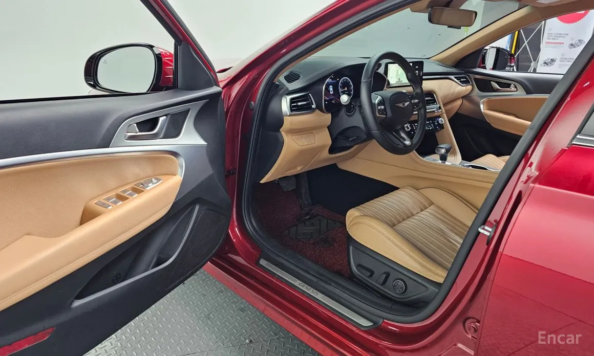 Фото 10 - Genesis G70