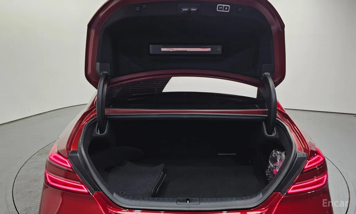 Фото 20 - Genesis G70