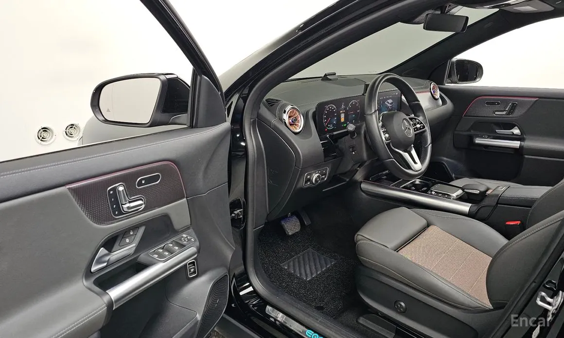 Фото 10 - Mercedes-Benz EQA