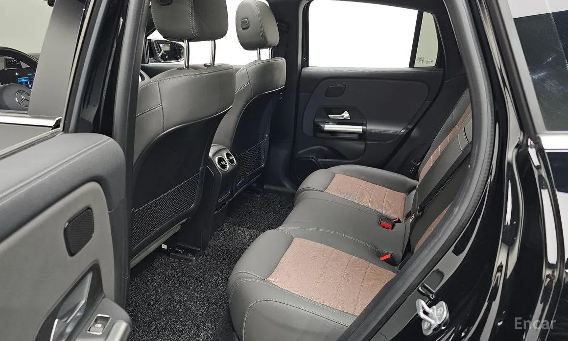 Фото 12 - Mercedes-Benz EQA