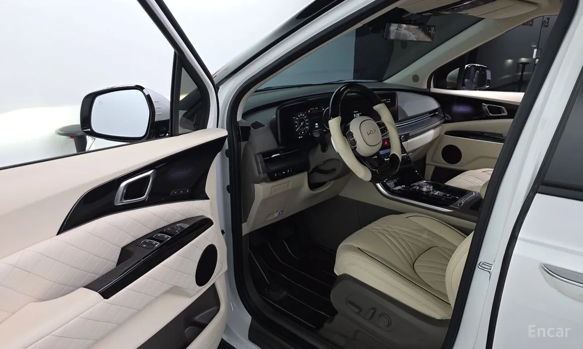 Фото 10 - Kia Carnival