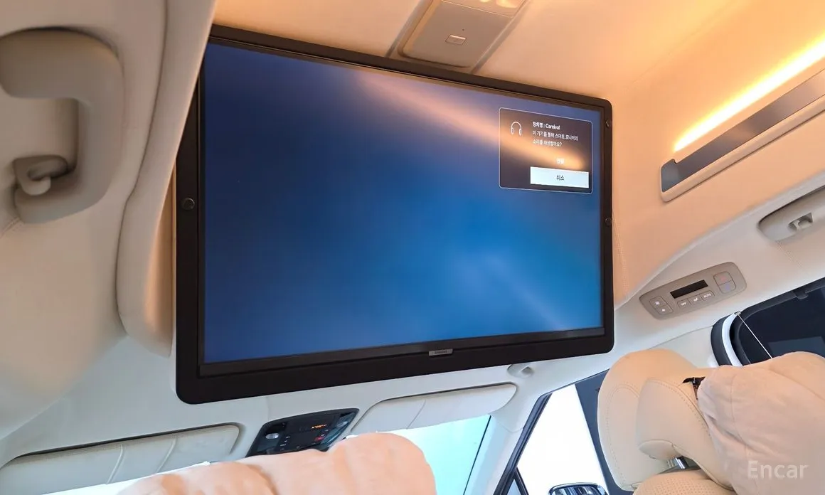 Фото 18 - Kia Carnival