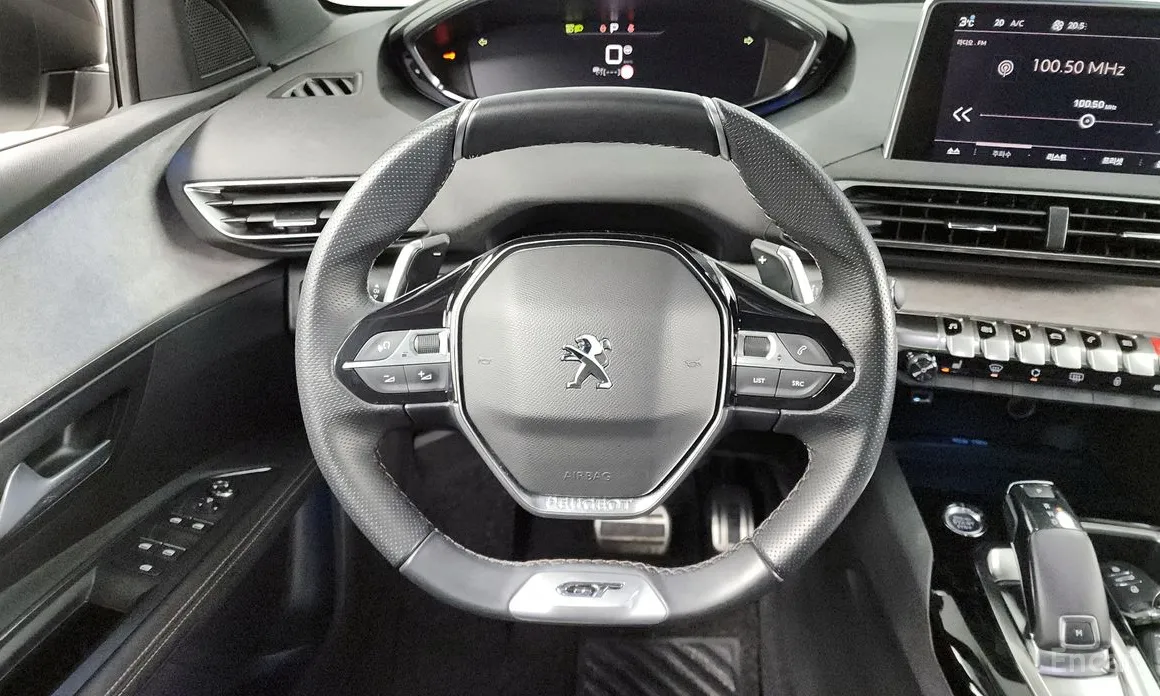 Фото 13 - Peugeot 5008