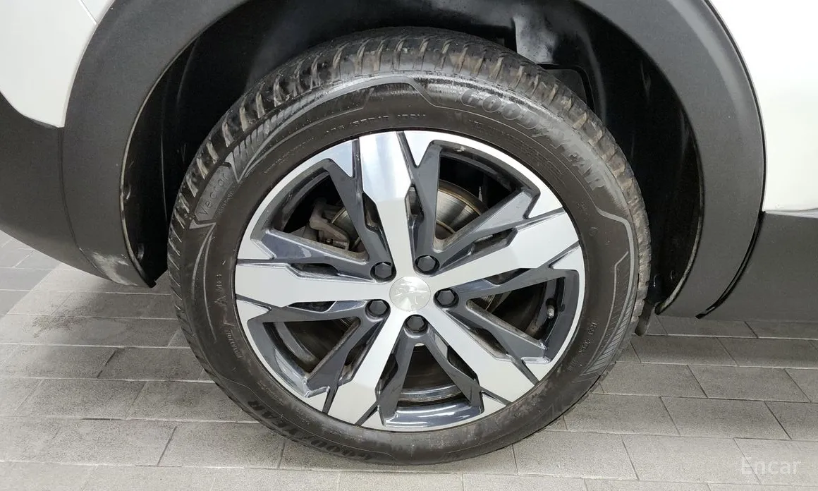 Фото 5 - Peugeot 5008