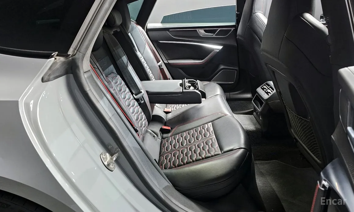 Фото 12 - Audi RS 7