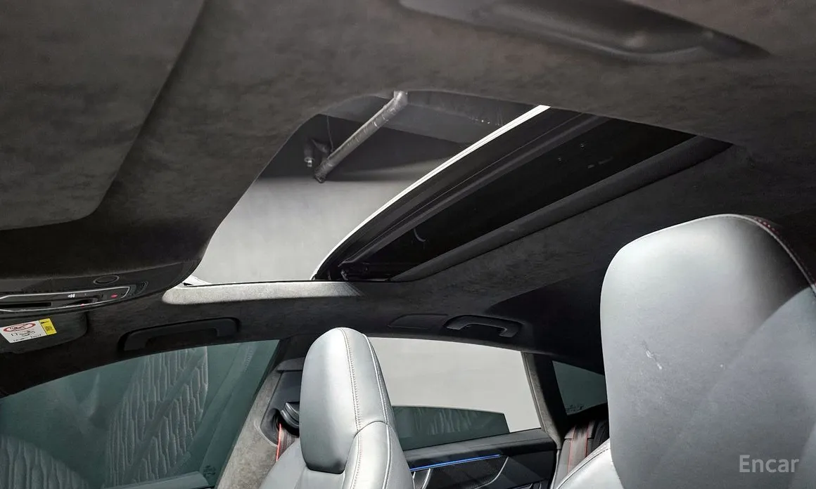 Фото 18 - Audi RS 7