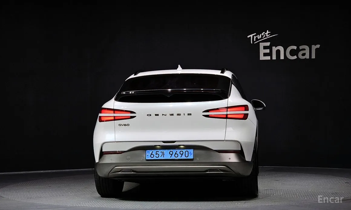 Фото 4 - Genesis GV60