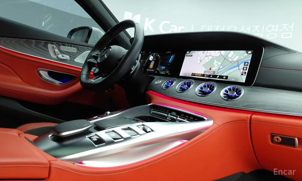 Фото 10 - Mercedes-Benz AMG GT