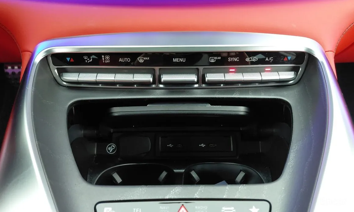 Фото 14 - Mercedes-Benz AMG GT