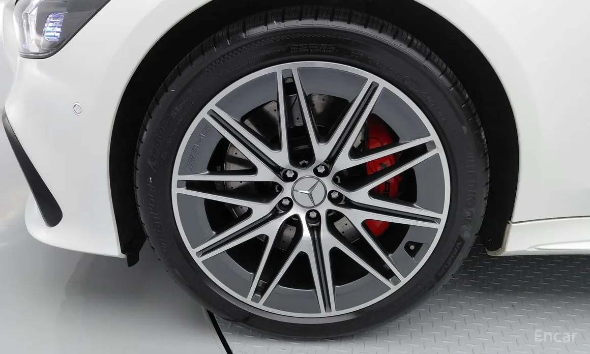 Фото 18 - Mercedes-Benz AMG GT