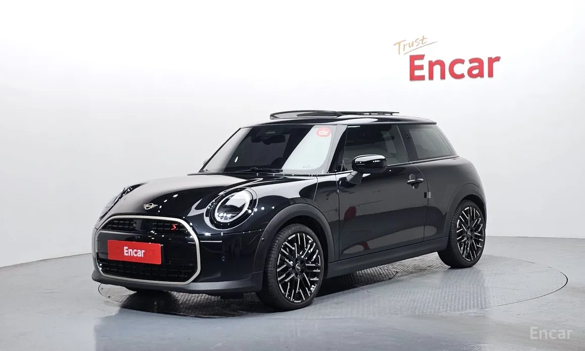 Фото 1 - Mini Cooper