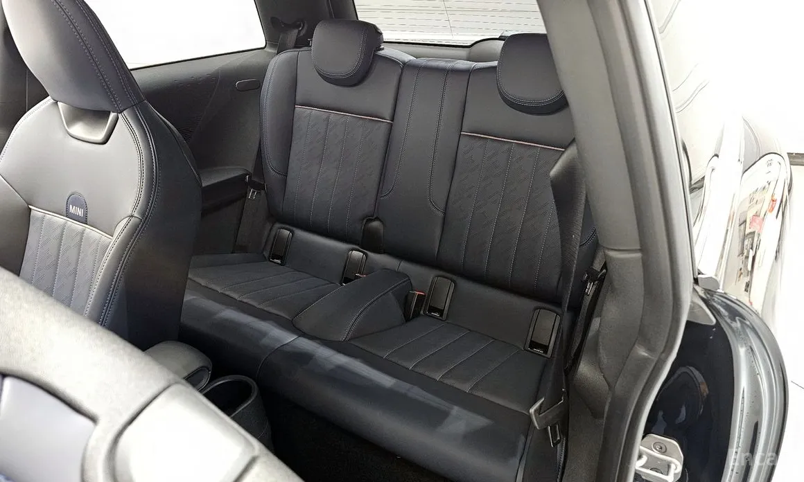 Фото 11 - Mini Cooper