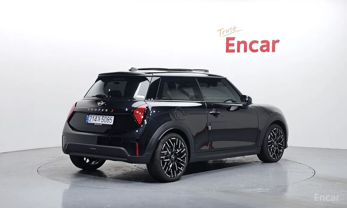 Фото 2 - Mini Cooper