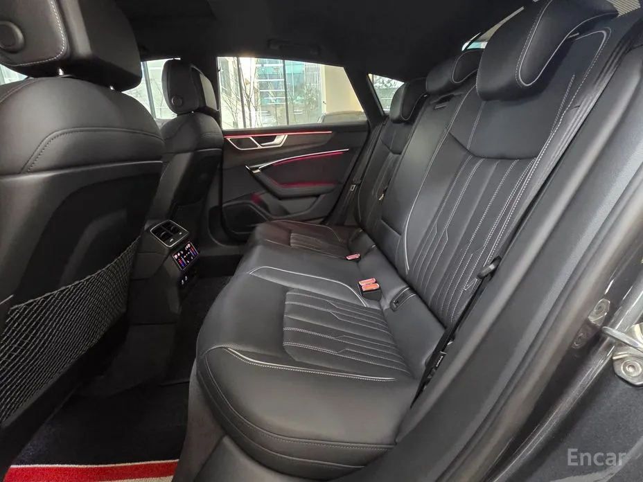 Фото 17 - Audi A7