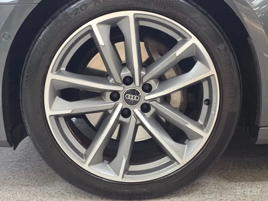 Фото 5 - Audi A7