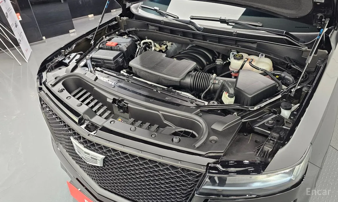 Фото 6 - Cadillac Escalade