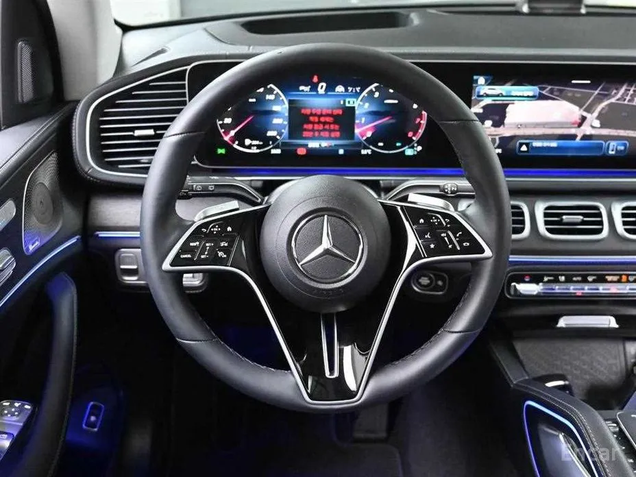 Фото 13 - Mercedes-Benz GLE-Class