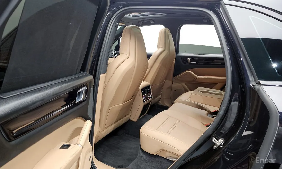 Фото 11 - Porsche Cayenne