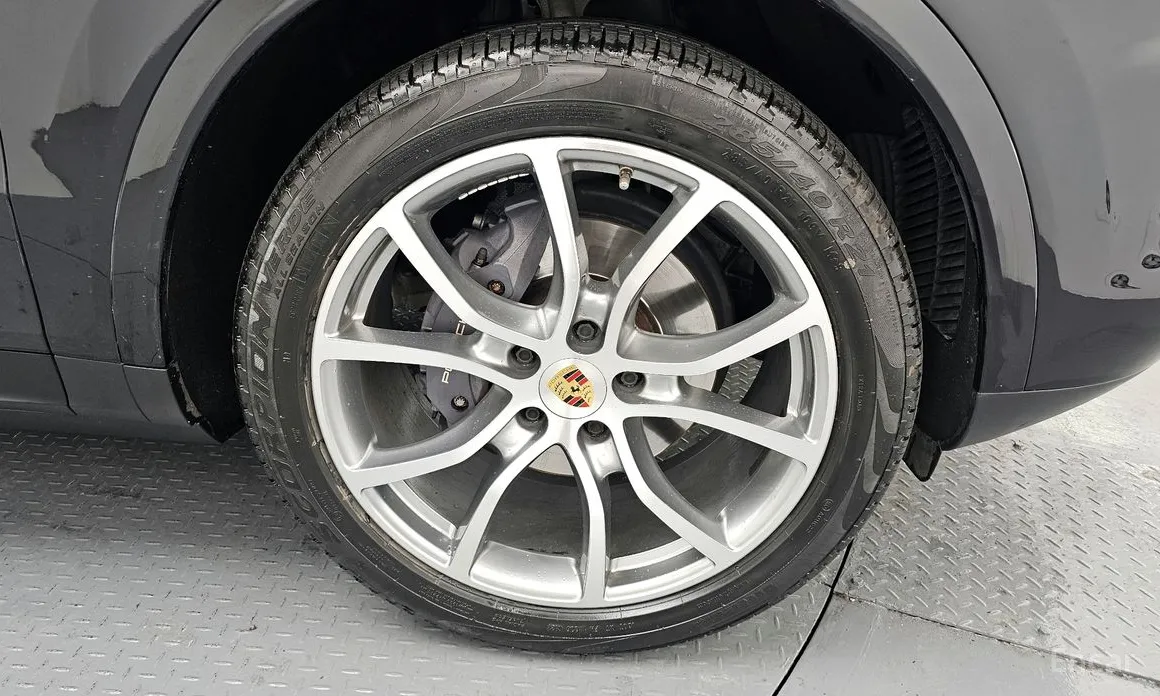 Фото 5 - Porsche Cayenne
