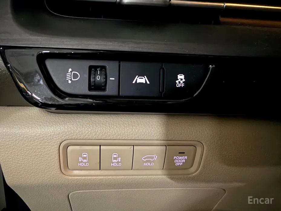 Фото 12 - Kia Carnival