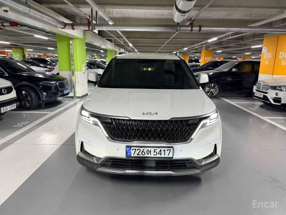 Фото 2 - Kia Carnival