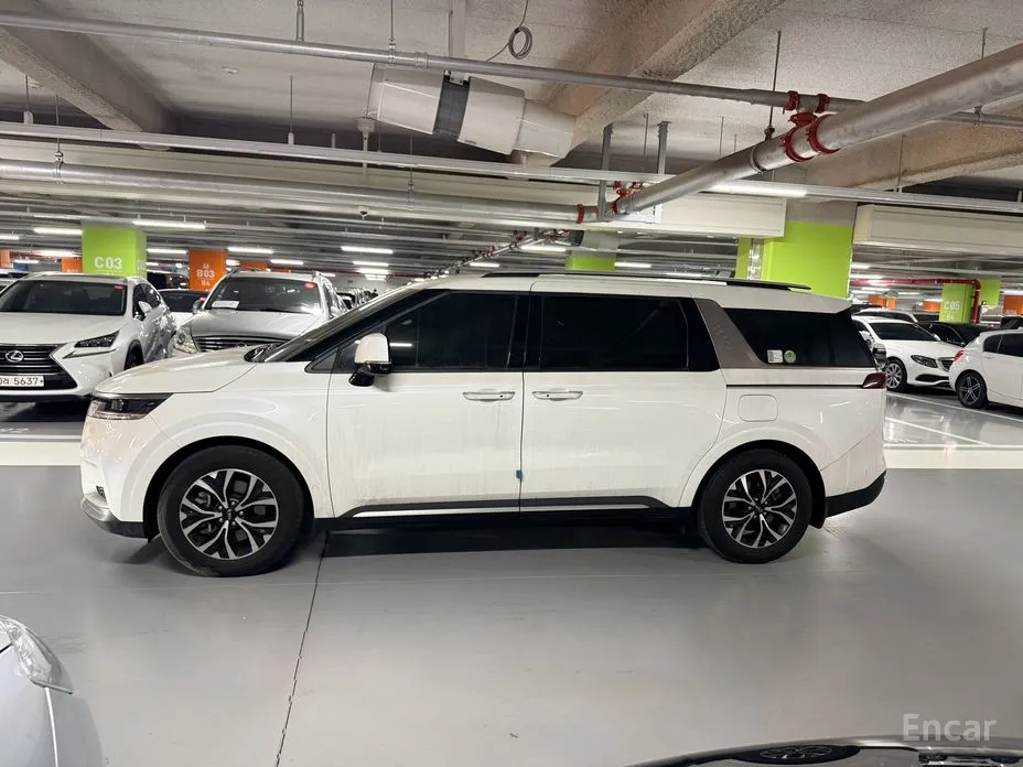 Фото 3 - Kia Carnival